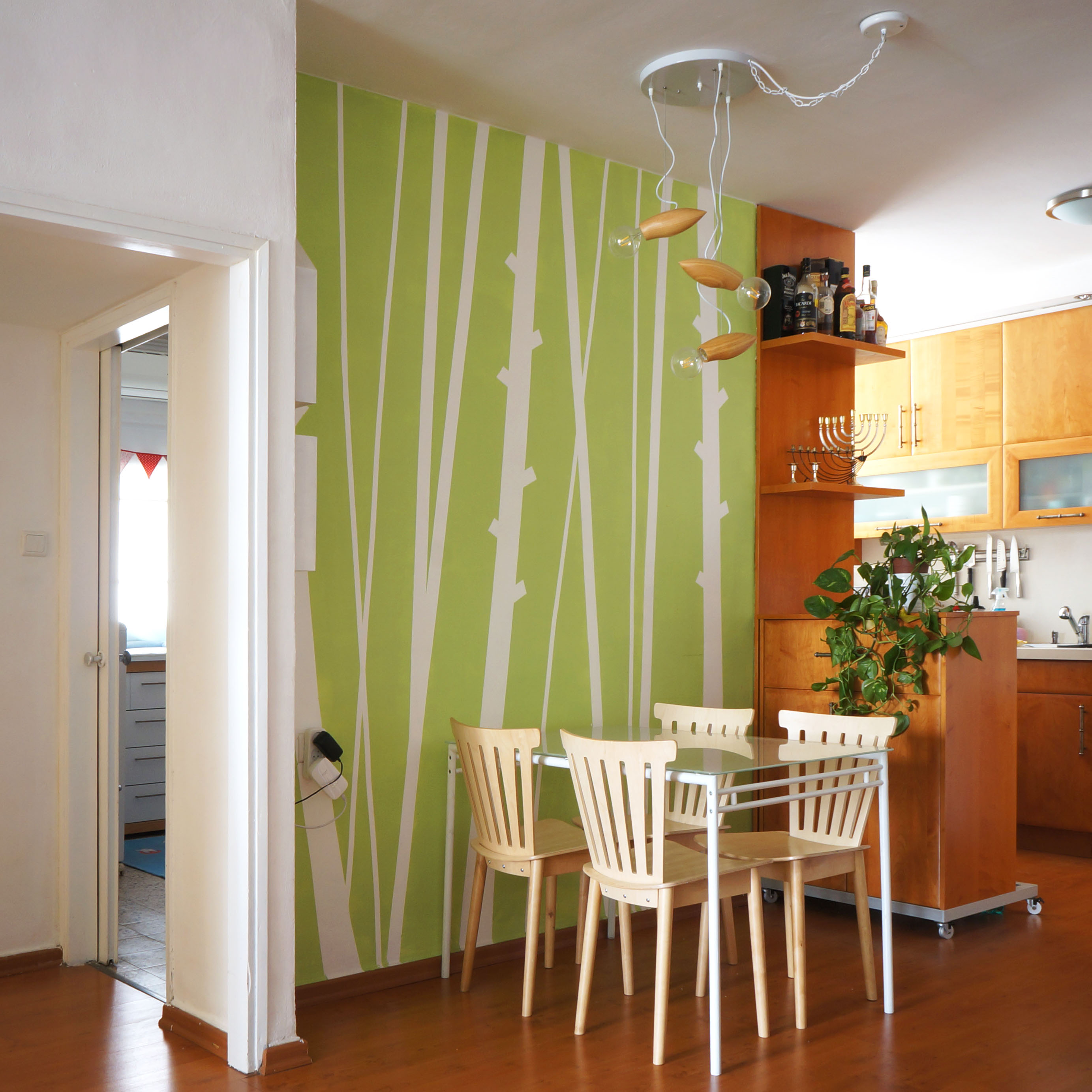 How To Tape On Patterns For Wall Painting