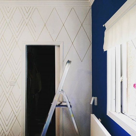 DIY wallpaper sharpie marker wall