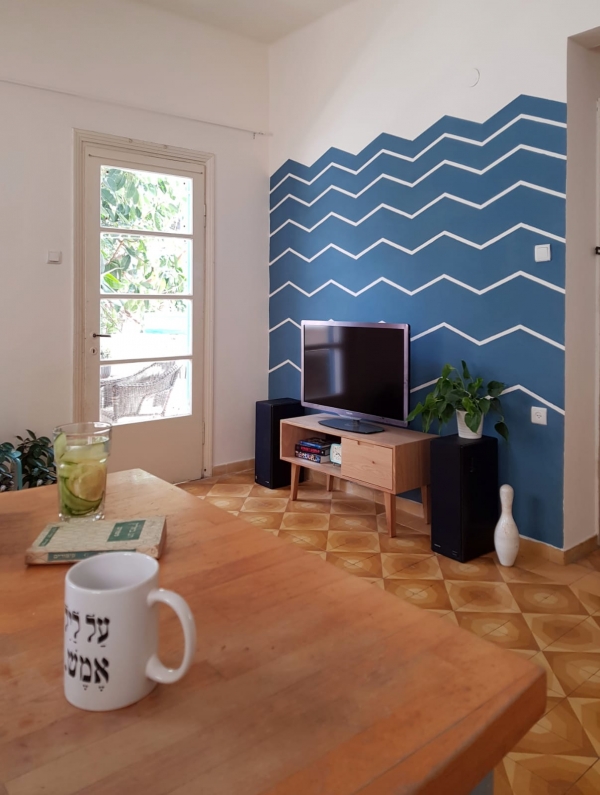 Blue chevron wall DIY